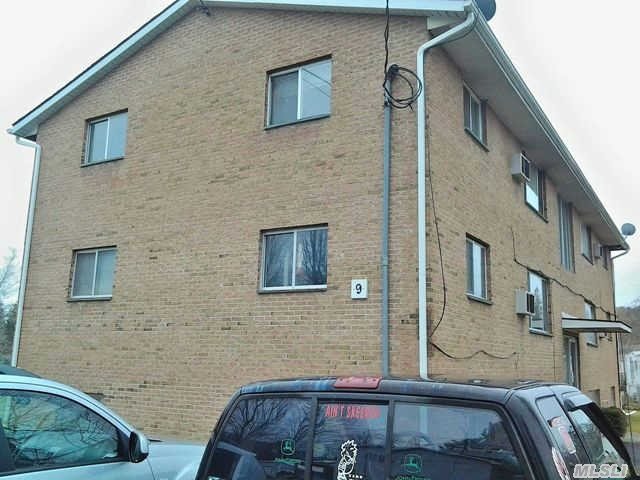 Building Photo - 9 Marvin St