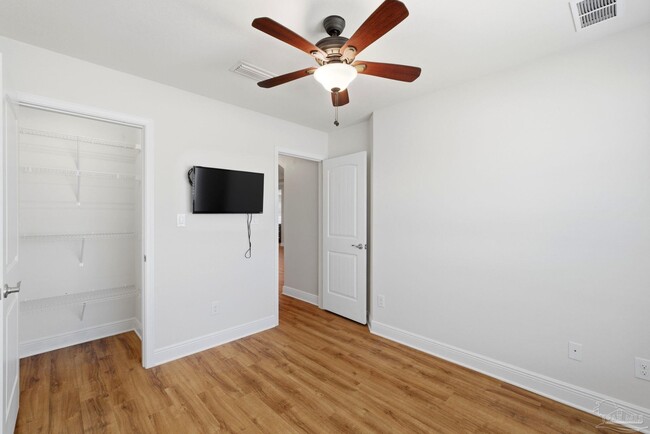 Building Photo - 12264 Pinfish Rd