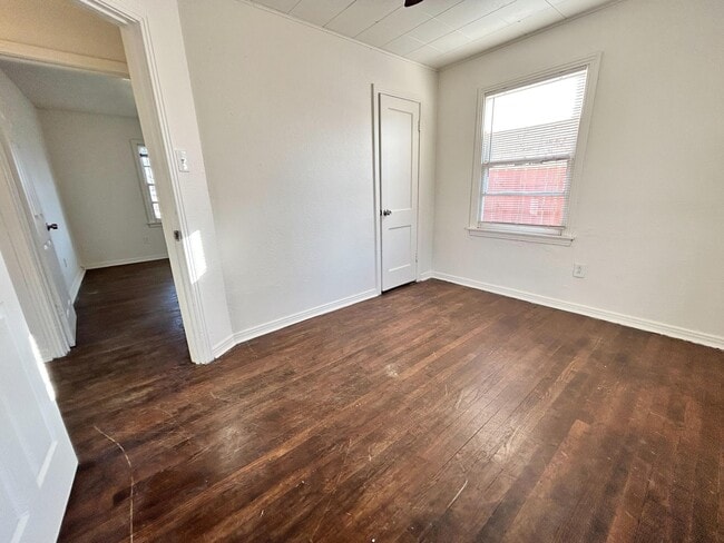 Building Photo - 2803 2nd St