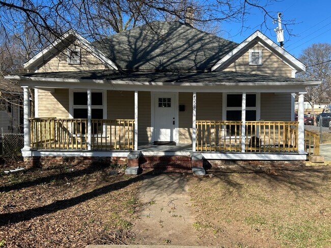 Primary Photo - 2 Bedroom Home Near Plaza Midwood!