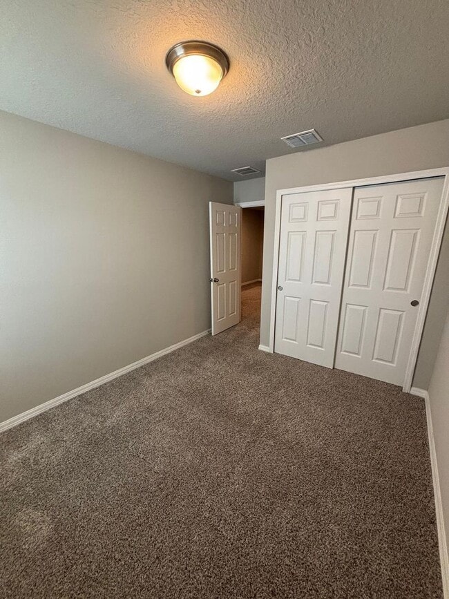 Building Photo - 431 Legacy Lp