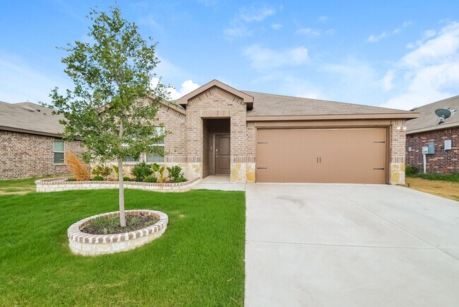 Building Photo - 904 Silver Maple Ln