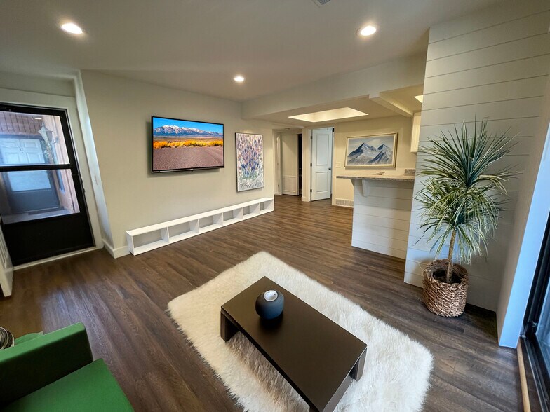 Building Photo - 6893 S Countrywoods Cir