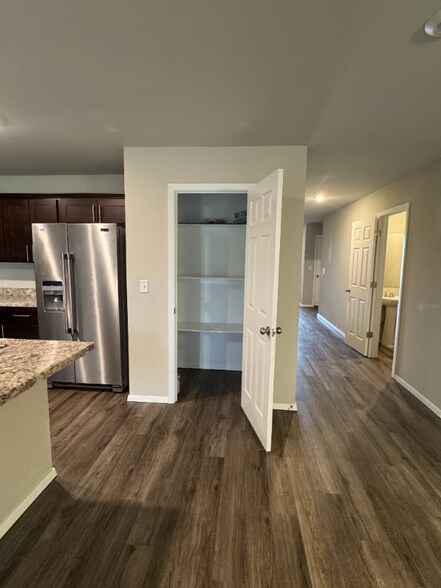 Building Photo - 2903 W McLaren Dr