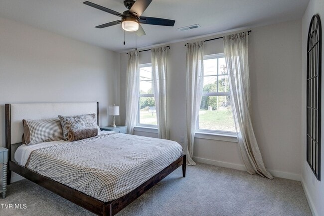 Building Photo - Brand New 3 bed 2 bath across from Northeast State Community College & TRI Cities Airport!