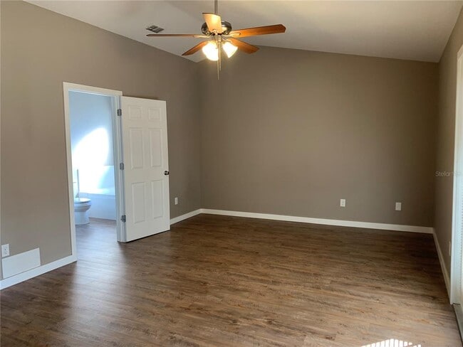 Building Photo - 1529 Spring Ridge Cir