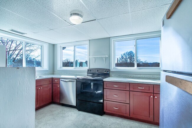 Building Photo - Downtown Apartment