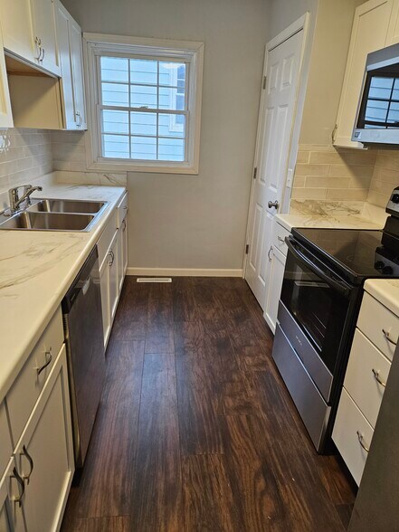 Building Photo - 926 Cimarron Dr