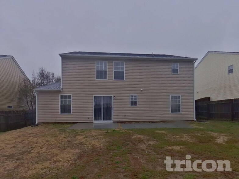 Building Photo - 415 Fox Trot Dr