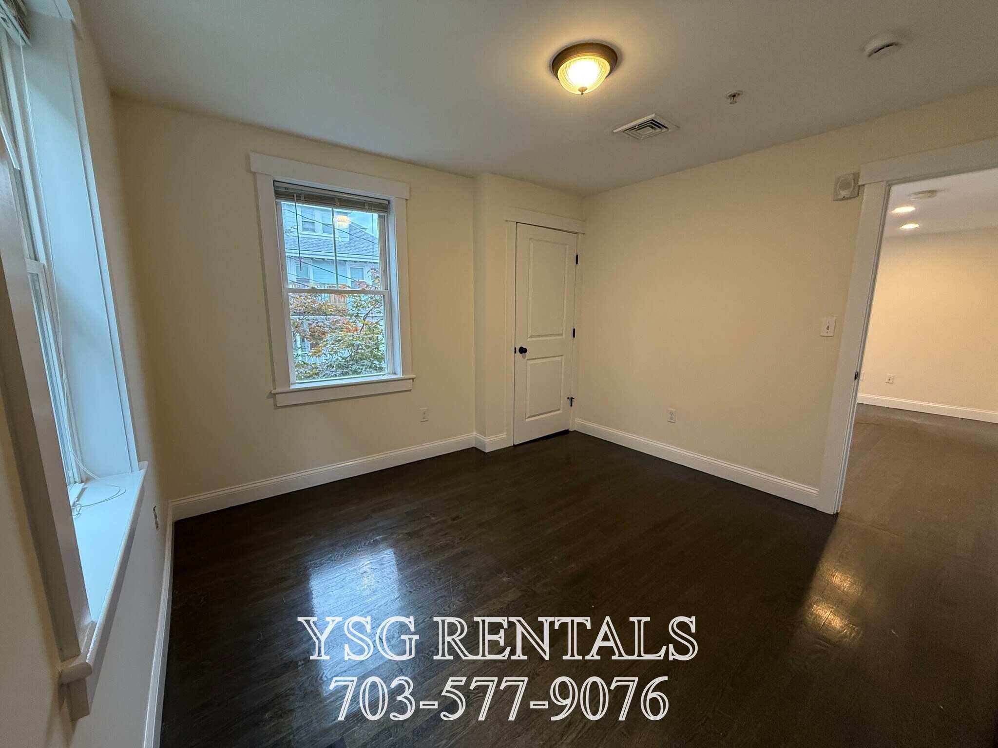 Building Photo - 24 Sunset St