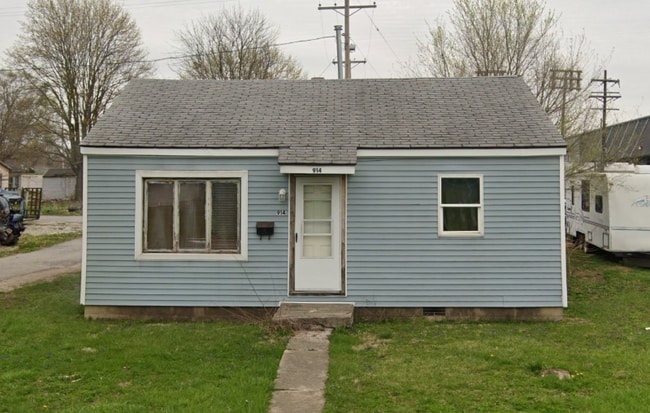 Building Photo - 914 N Branson St