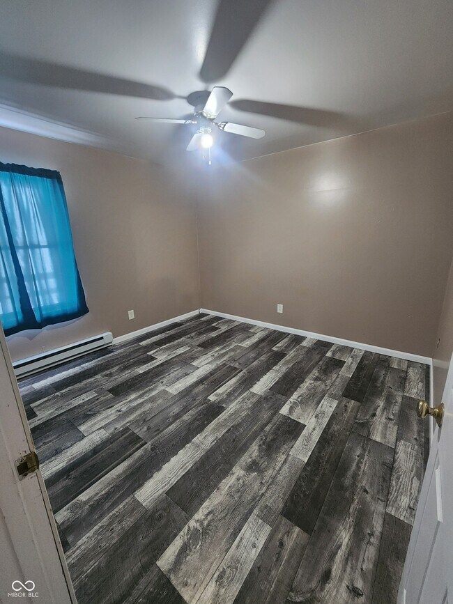 Building Photo - 9010-9020 IN-3