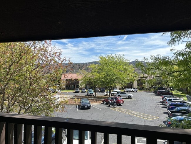 Building Photo - 1202 Avenida Del Sol