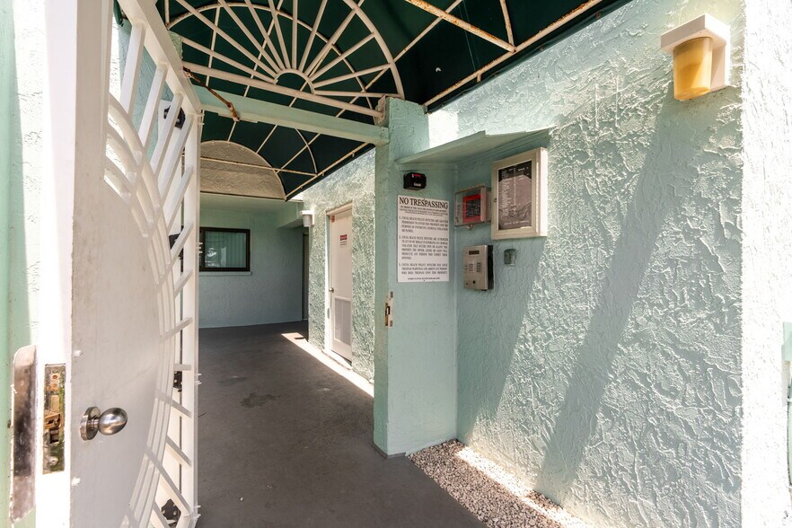 Building Photo - 1700 Commodore Blvd