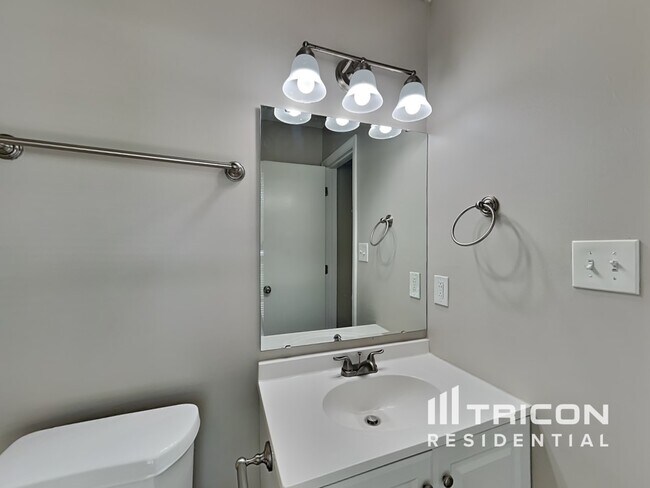 Building Photo - 6303 McIntyre Ridge Dr