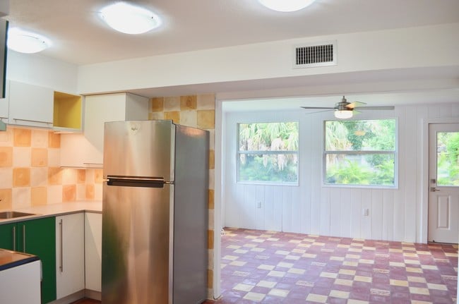 Building Photo - 1274 36th St