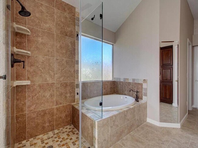 Building Photo - 15410 Cambria Cove