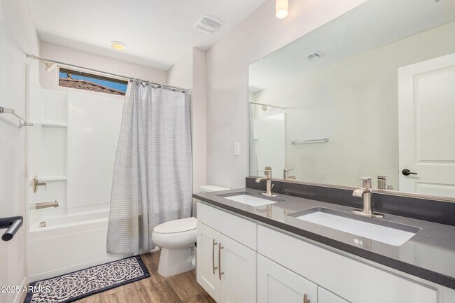 Building Photo - 5654 N 88th Ln