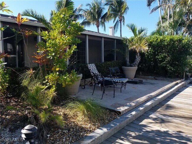 Building Photo - 1475 Curlew Ave