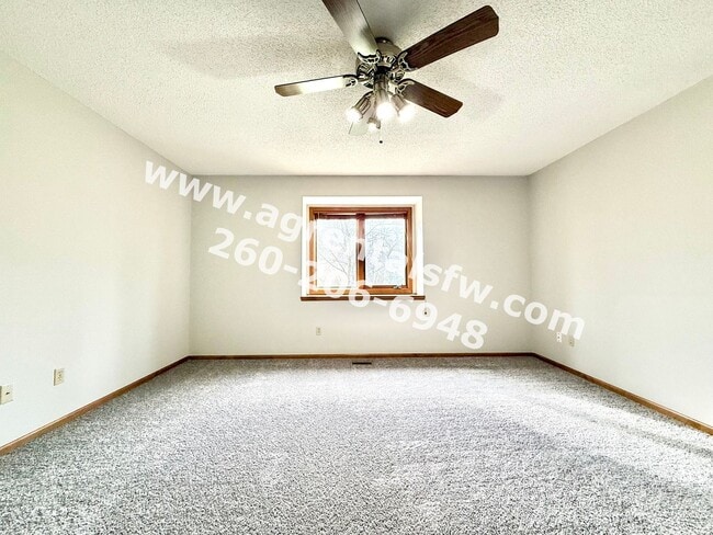 Building Photo - 3 Bedroom House