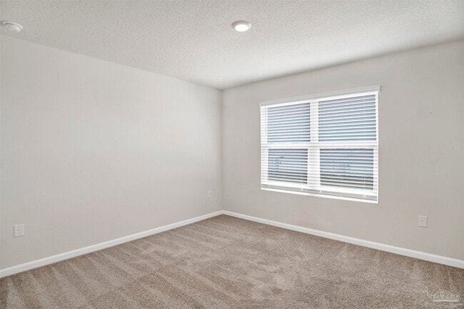 Building Photo - 5249 Peach Dr