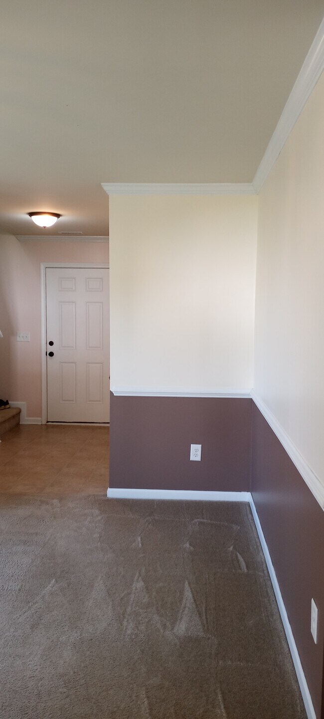 Building Photo - 1006 Collington Dr