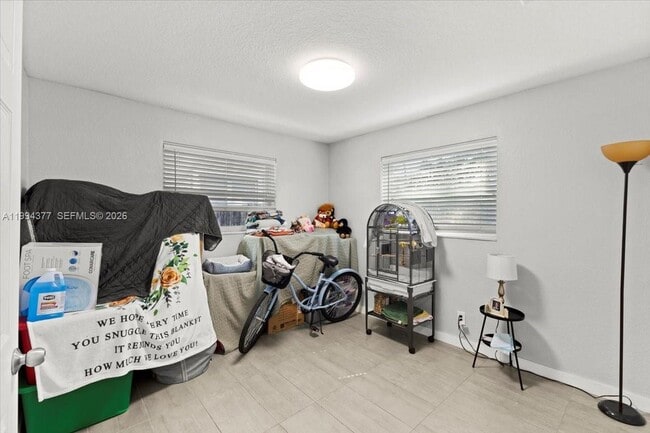 Building Photo - 620 SW 10th St