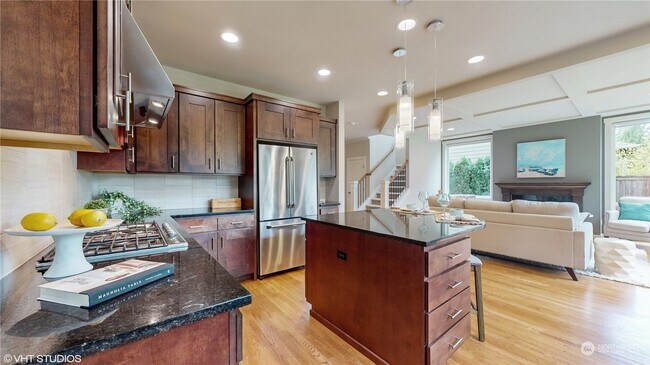 Building Photo - 13101 NE 84th St