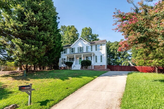 Building Photo - Beautiful 2-Story Home with Florida Room, ...