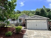 Building Photo - Very Charming, updated 2 Bd/1 Ba, 1178 sf Single-Family House in Lafayette available May 14th for...