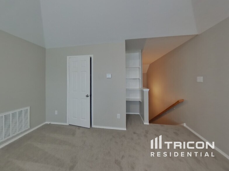 Building Photo - 2122 Preston Trail