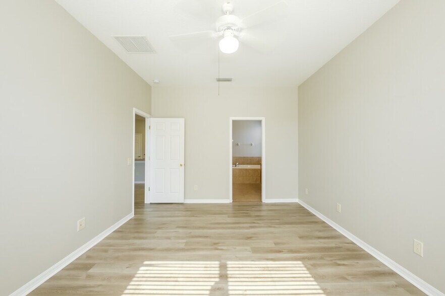 Building Photo - 9011 40th Ct E