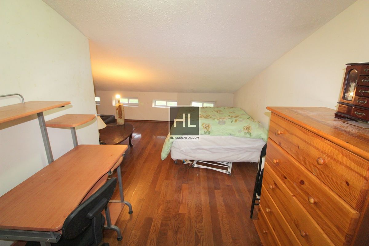 Building Photo - HART STREET