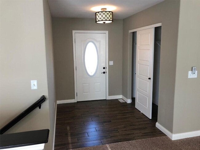 Building Photo - 480 Honeysuckle Creek Dr