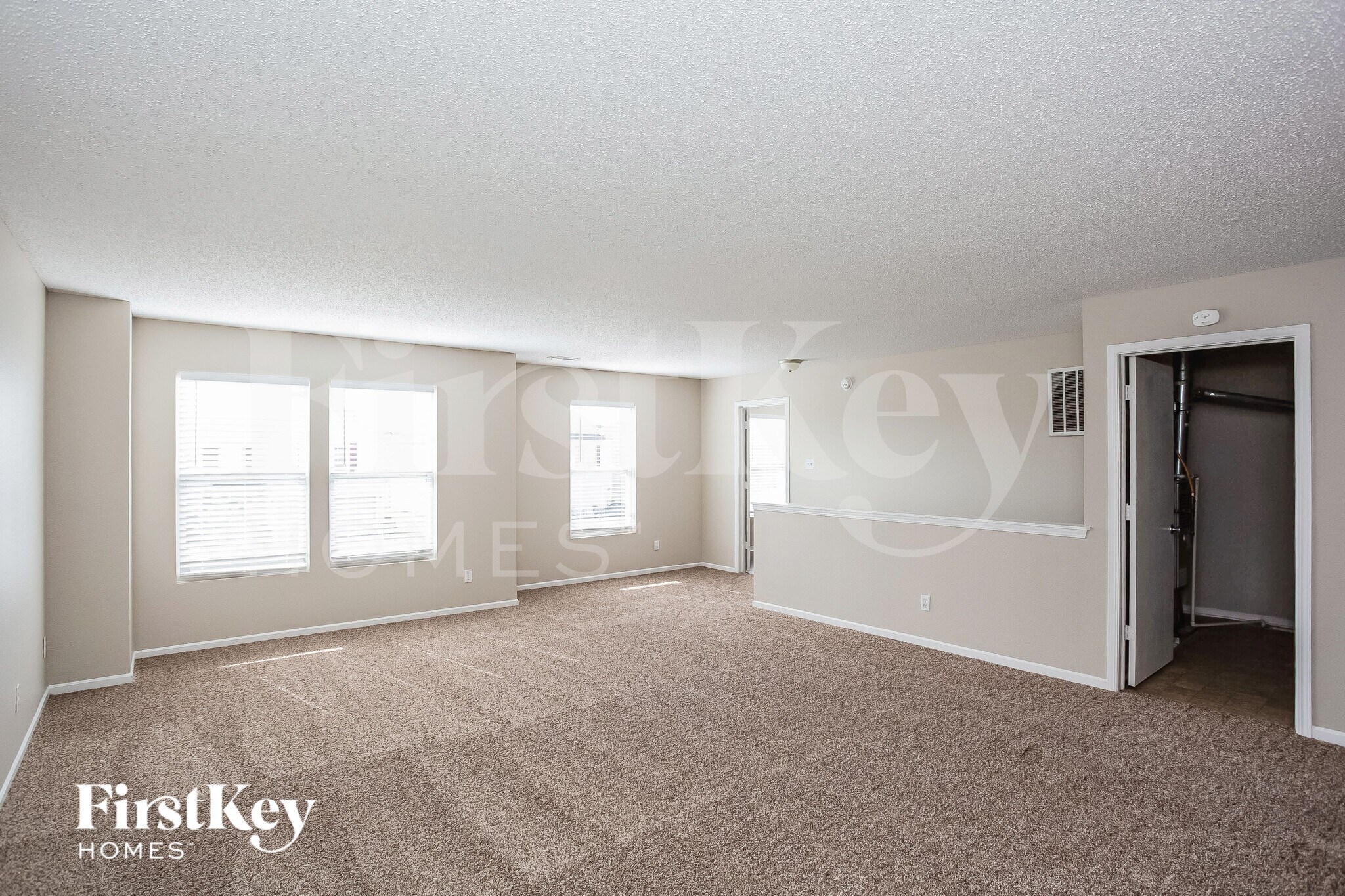 Building Photo - 9518 W Midnight Dr