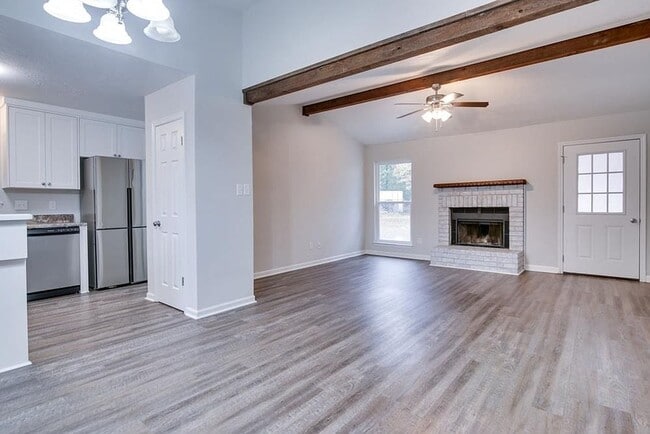 Building Photo - 3 Bedroom 2 Bath in Grovetown
