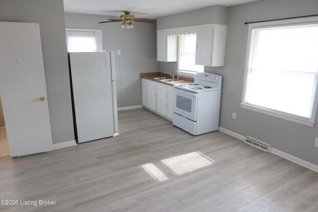 Building Photo - 4920 KY-1638