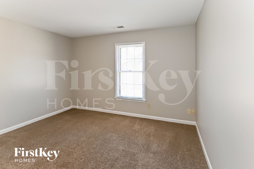 Building Photo - 6512 Lancer Dr