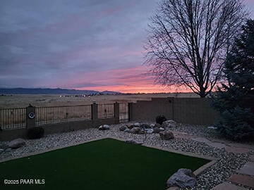 Building Photo - 5819 N Bronco Ln