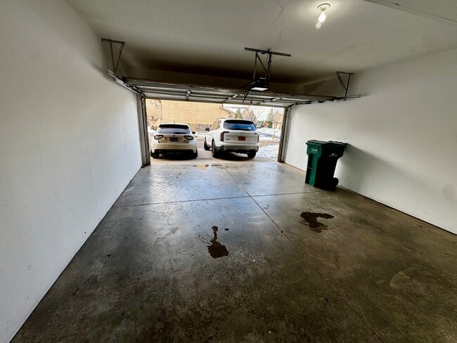 Building Photo - 3884 Packers Point