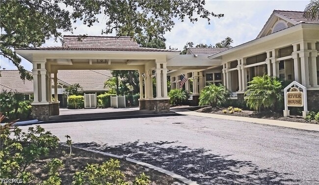 Building Photo - 3230 Cottonwood Bend