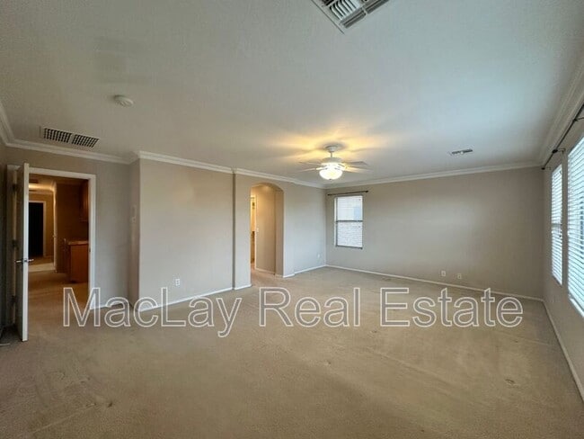 Building Photo - 3691 E Kingbird Pl