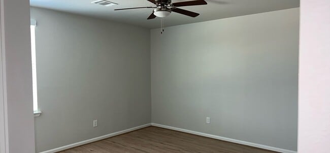 Building Photo - 1003 Tillman Ln