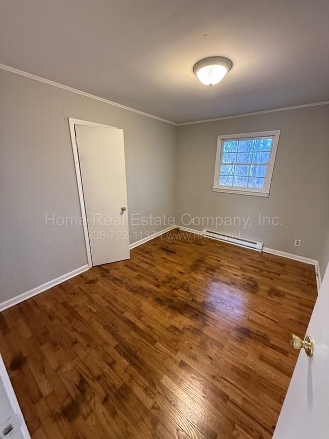 Building Photo - 3919 Burtis St