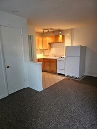 Building Photo - 2438 Ridgewood St