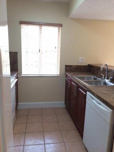 Building Photo - 210 Riviera Cir