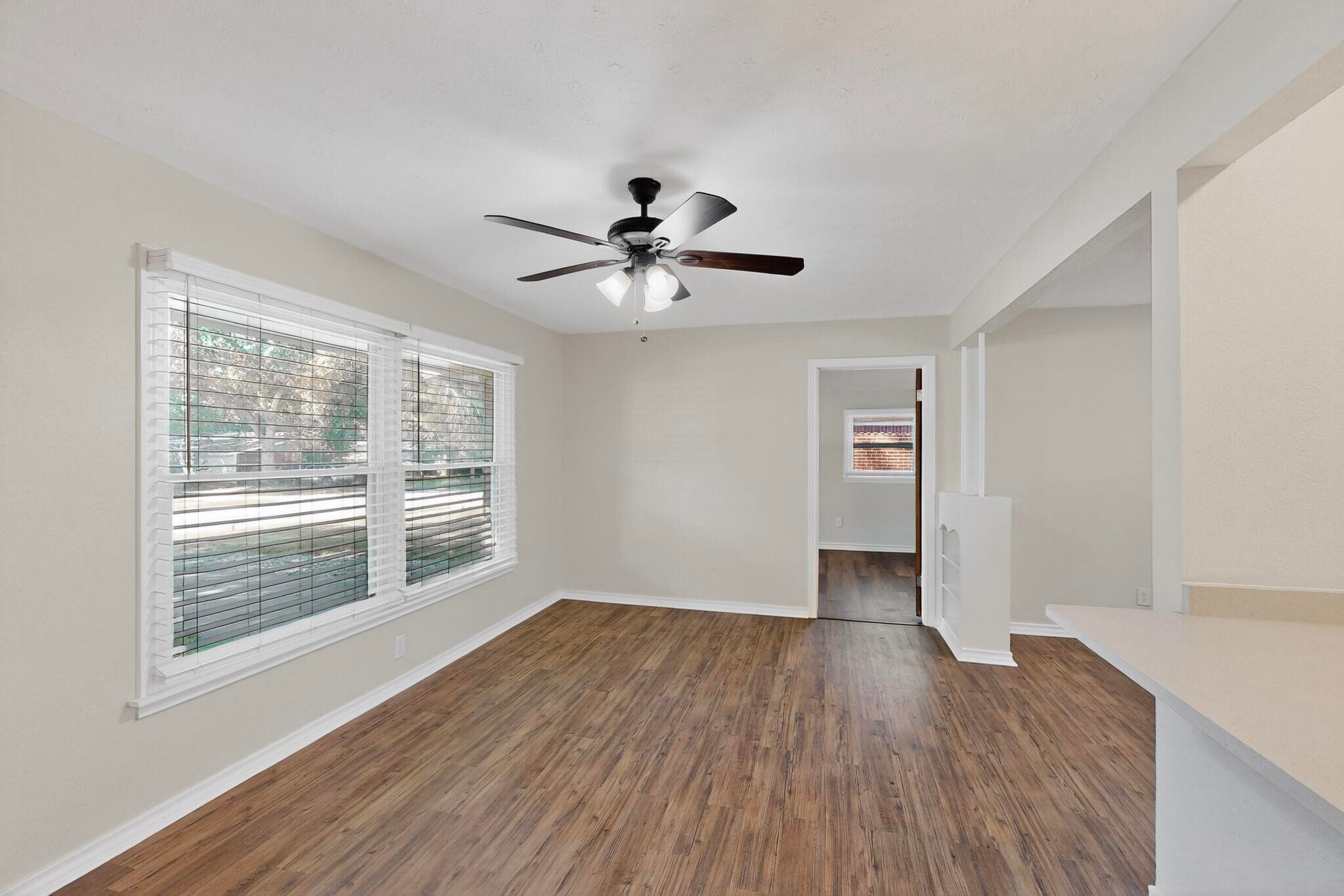 Building Photo - 2207 Housley Dr