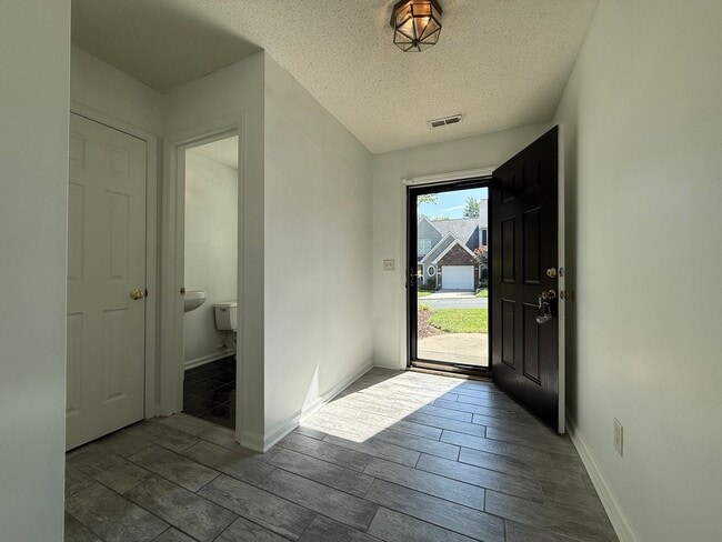 Building Photo - 1148 Academic Dr