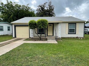 Building Photo - Nice single story home in East Ft. Worth