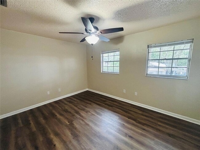 Building Photo - 1023 NE 2nd St